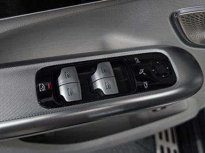 2023 Mercedes-BENZ EQE thumbnail 28
