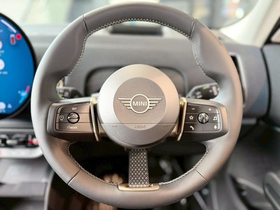 MINI MINI COUNTRYMAN - 9