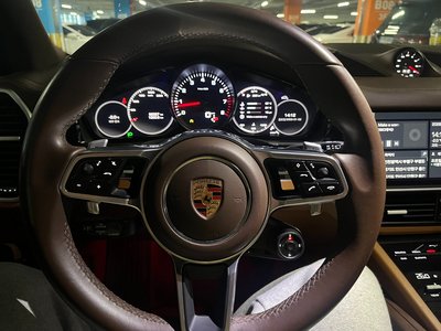 PORSCHE CAYENNE - 10