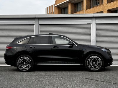 MERCEDES-BENZ EQC - 10