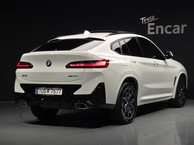صورة 3 لـ 2024 BMW X4