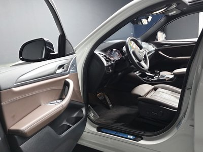 صورة 10 لـ 2024 BMW X4
