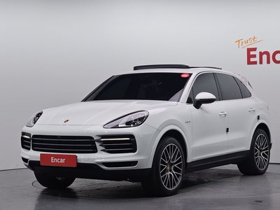 PORSCHE CAYENNE - 1