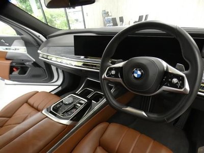 2023 BMW 7 SERIES — фото 6