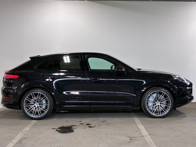 صورة 5 لـ 2021 Porsche CAYENNE