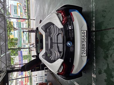 BMW I8 - 4
