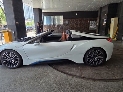 BMW I8 - 6