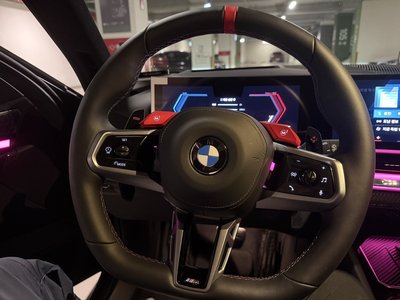 صورة مصغرة 18 لـ 2025 BMW M5