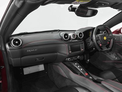 2016 FERRARI CALIFORNIA T — миниатюра 24