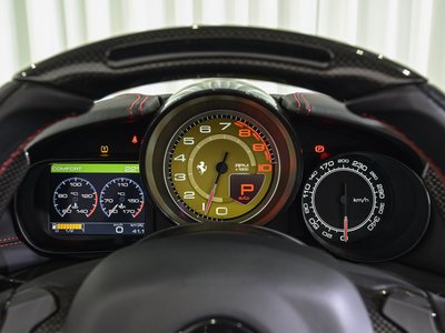 2016 FERRARI CALIFORNIA T — миниатюра 27