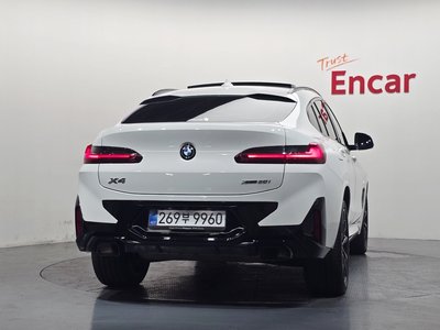 2025 BMW X4 photo 4