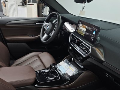 2025 BMW X4 photo 10
