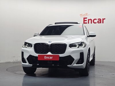 2025 BMW X4 photo 2