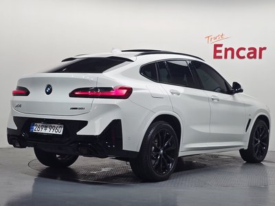 2025 BMW X4 photo 3