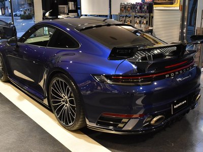PORSCHE 911 - 9