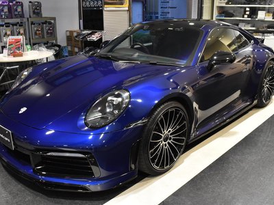PORSCHE 911 - 8