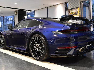 PORSCHE 911 - 4