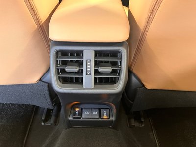 2025 Lexus UX 缩略图 21