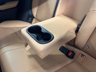 2025 Lexus UX 缩略图 20
