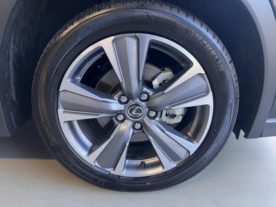 2025 Lexus UX 照片 8