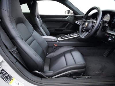 2024 Porsche 911 photo 2