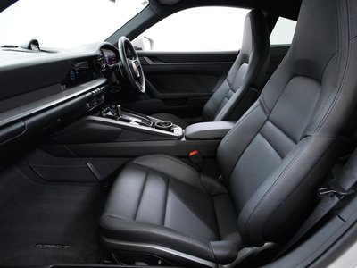 2024 Porsche 911 photo 9