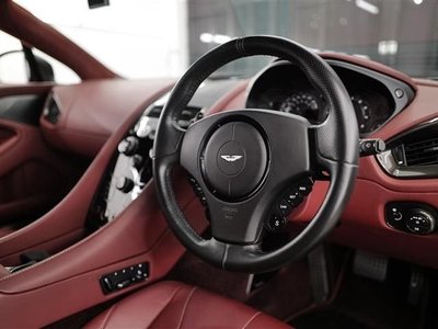ASTON MARTIN VANQUISH - 10