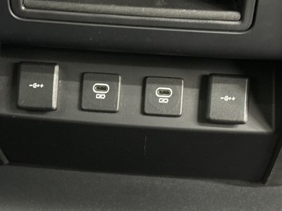 2021 LAND Rover DEFENDER thumbnail 42