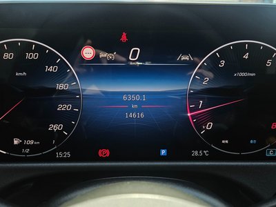 MERCEDES-BENZ E-CLASS - 8