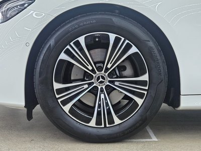 MERCEDES-BENZ E-CLASS - 6