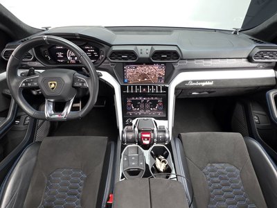 LAMBORGHINI URUS - 5