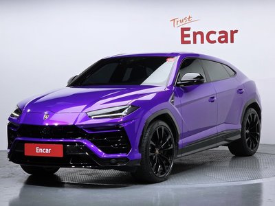 LAMBORGHINI URUS - 1