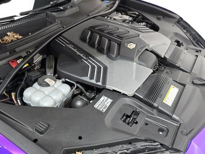 LAMBORGHINI URUS - 7