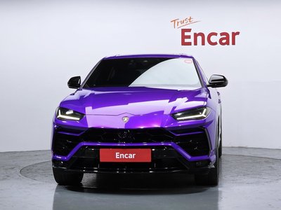 LAMBORGHINI URUS - 2