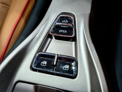 صورة مصغرة 30 لـ 2012 Ferrari CALIFORNIA
