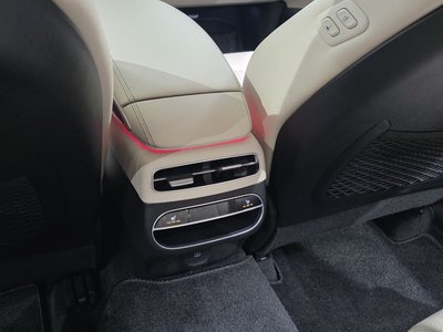 2021 Genesis GV70 — миниатюра 25