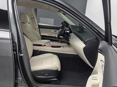 2021 Genesis GV70 — миниатюра 17