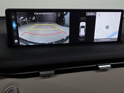 2021 Genesis GV70 — миниатюра 21