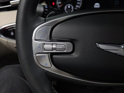 2021 Genesis GV70 — миниатюра 23