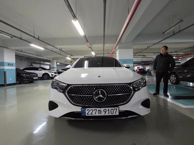 MERCEDES-BENZ E-CLASS - 1