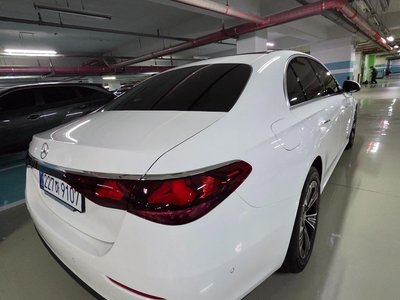 MERCEDES-BENZ E-CLASS - 9