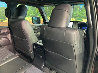 2025 Toyota LAND CRUISER 250 — миниатюра 37