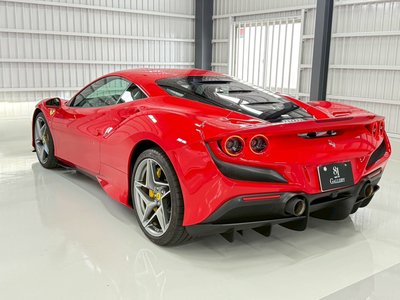 FERRARI F8 TRIBUTO - 5