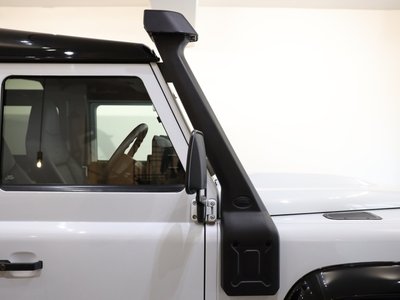 LAND ROVER DEFENDER - 8