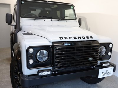LAND ROVER DEFENDER - 4