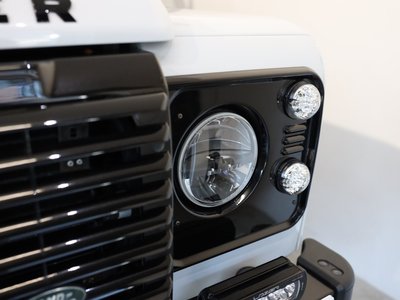 LAND ROVER DEFENDER - 5