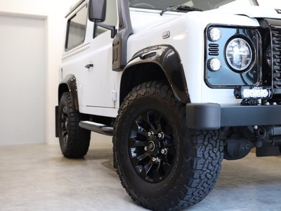LAND ROVER DEFENDER - 7