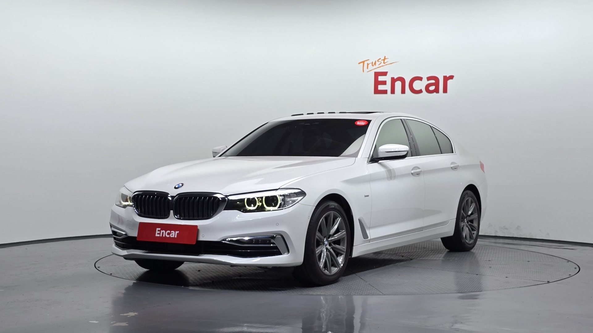 BMW 5 SERIES - View 1