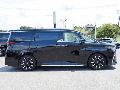 صورة 9 لـ 2023 Toyota ALPHARD