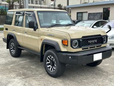 TOYOTA LAND CRUISER 70 - 7